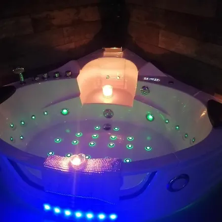 Romantisme Et Glamour 2 Avec Spa , Clim Et Jardin Dijon Exterior foto